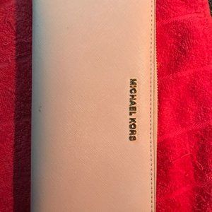 Michael Kors Pink Soft Leather Jet Set Wristlet